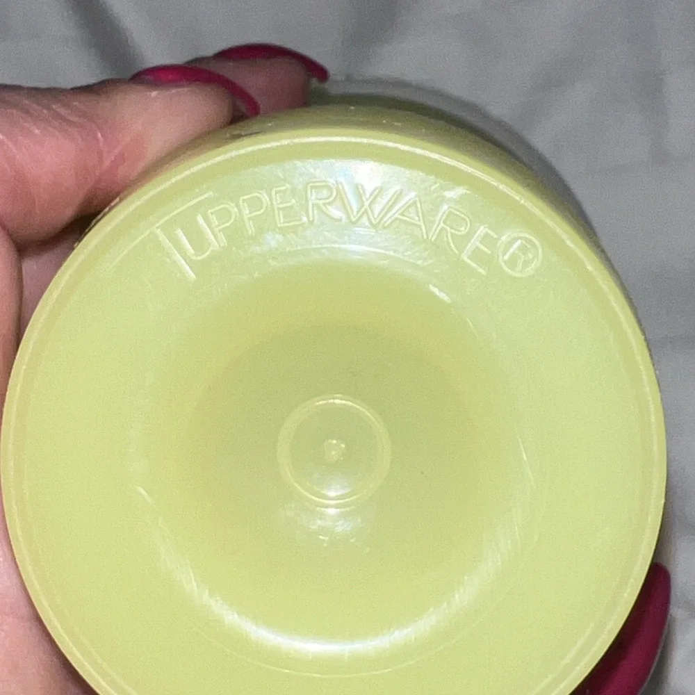 Vintage Tupperware Quick Shake Gravy Blender Shaker Yellow 2pc Set 844  564